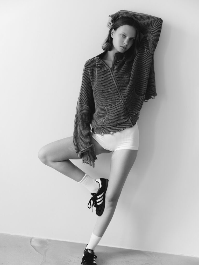 Model test, test shoots, testy modelingowe, portret czarno biały