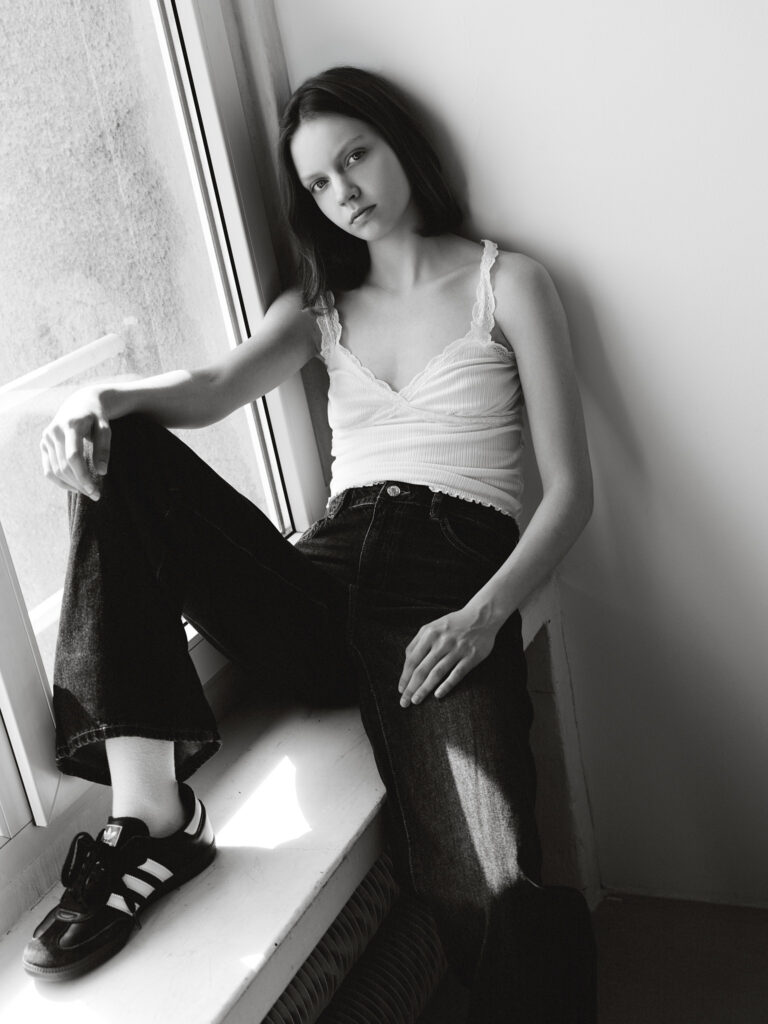Model test, test shoots, testy modelingowe, portret czarno biały